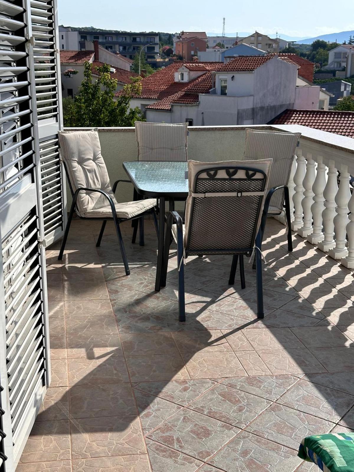 Apartmani Djurda Krk Town Zewnętrze zdjęcie